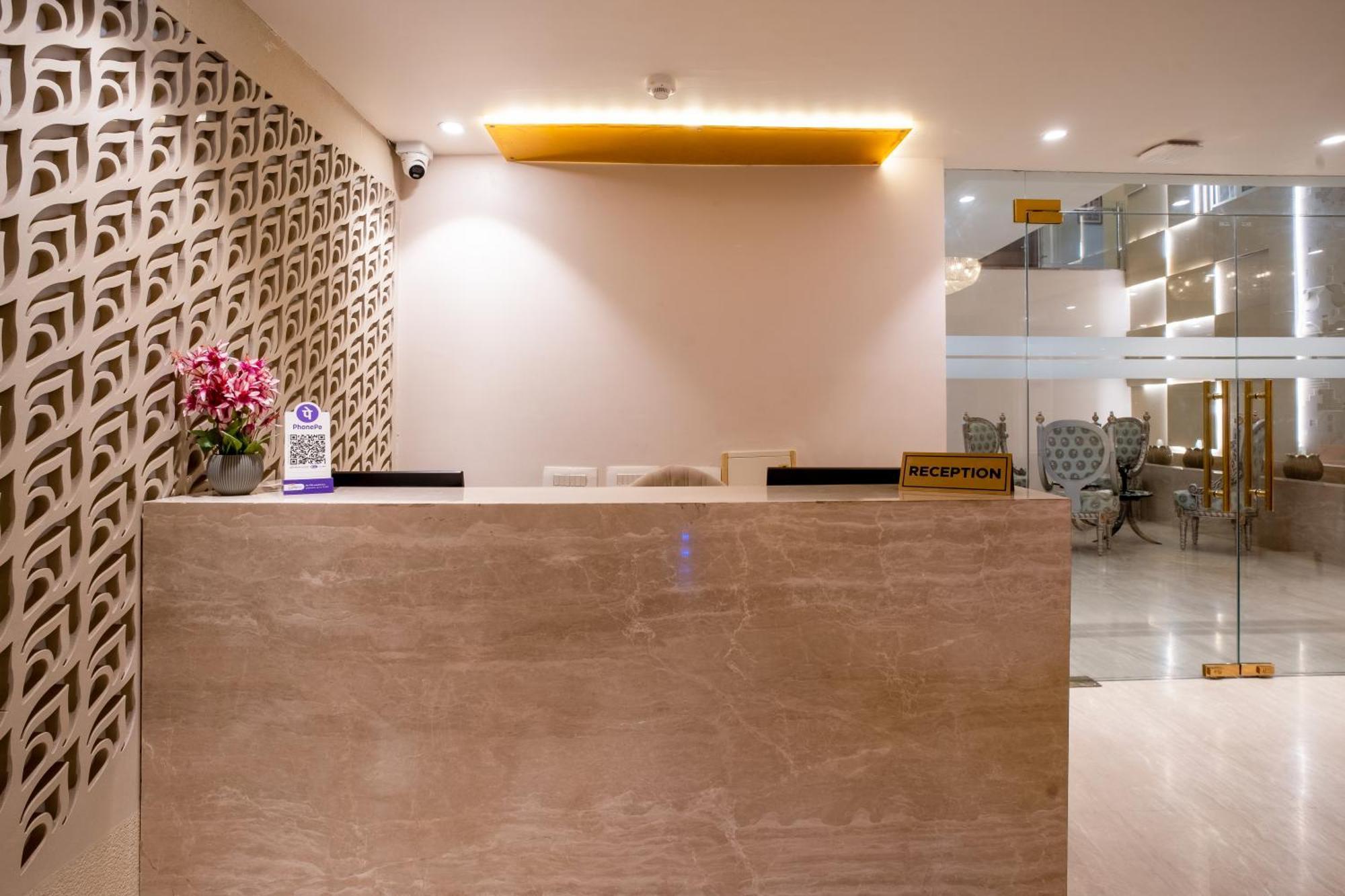 Hotel Ginger Palace Delhi Airport Nuova Delhi Esterno foto