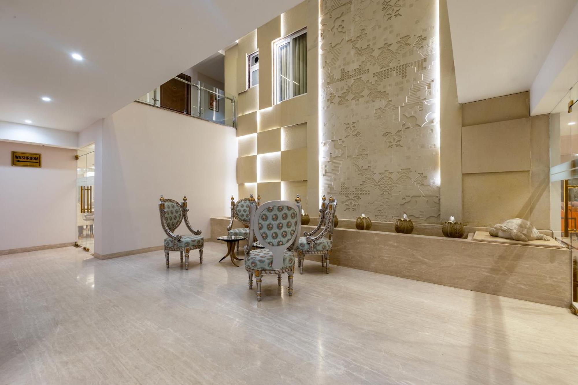 Hotel Ginger Palace Delhi Airport Nuova Delhi Esterno foto